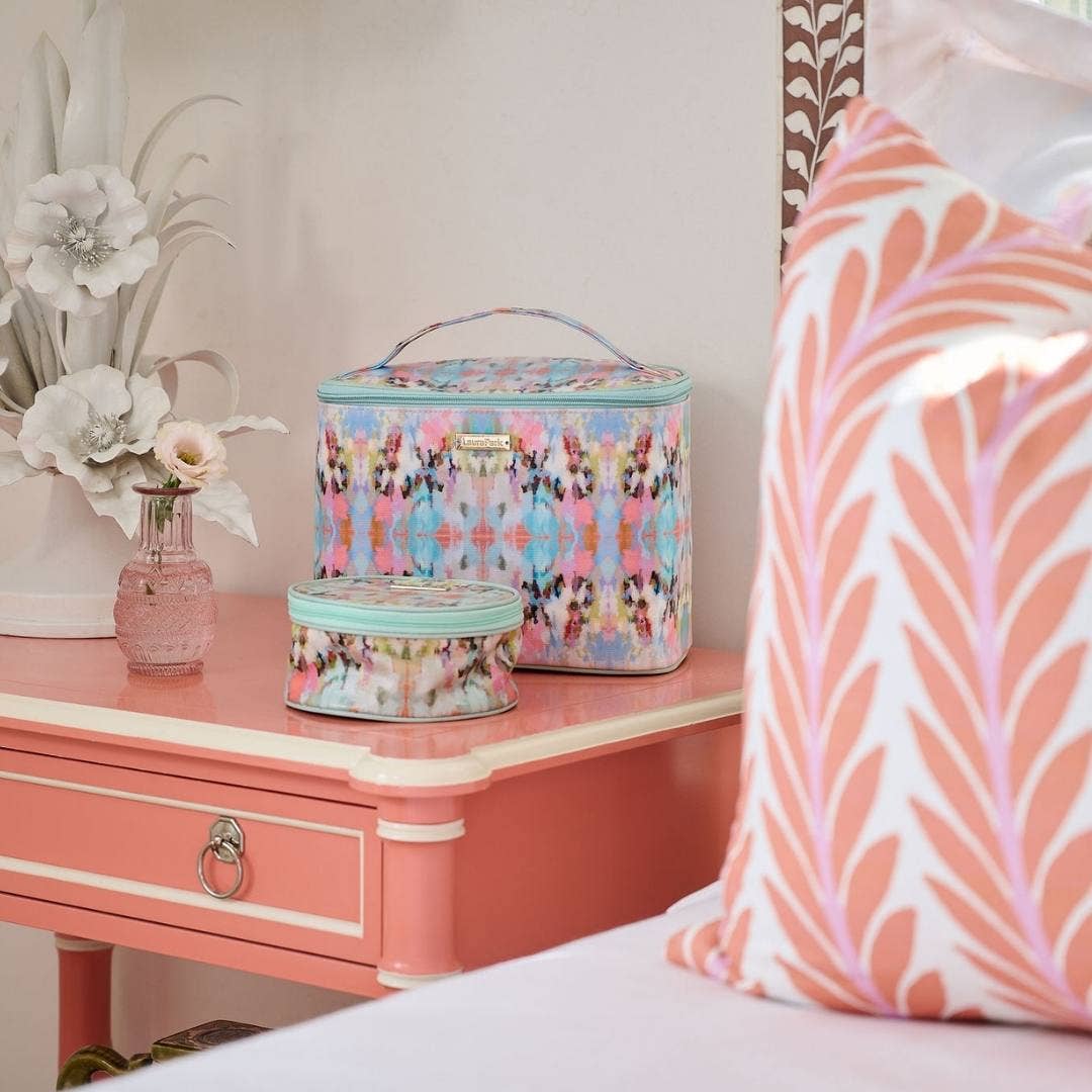 Laura Park Designs - Brooks Avenue Train Case: One Size