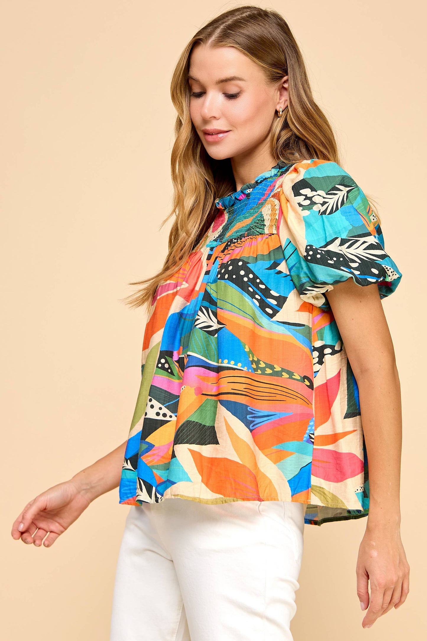 TCEC - CT9486-Abstract Print Smoked Detail Puff Sleeves Top: MULTI / M