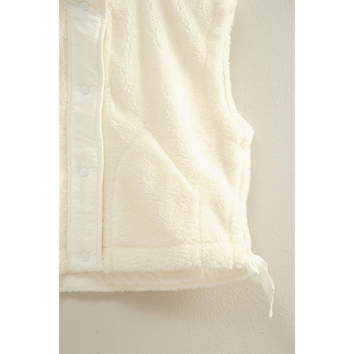 Sherpa Vest Jacket: WHITE