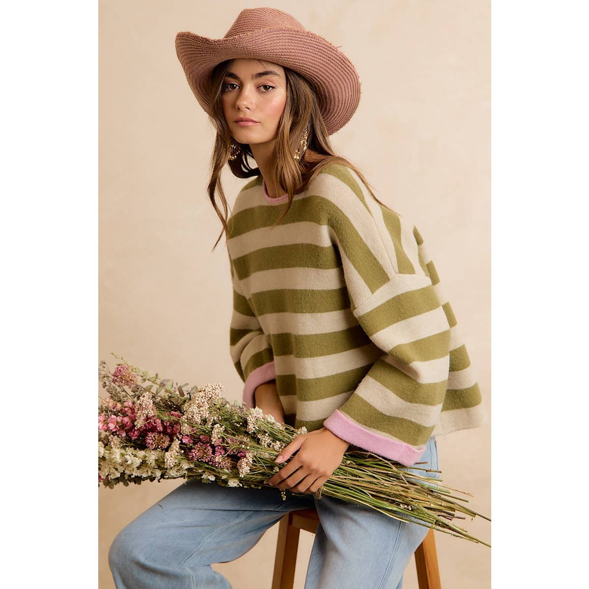 BiBi - STRIPE CONTRAST BINDING AND REVERSIBLE SWEATER: MOCHA/BLUE GREY / M