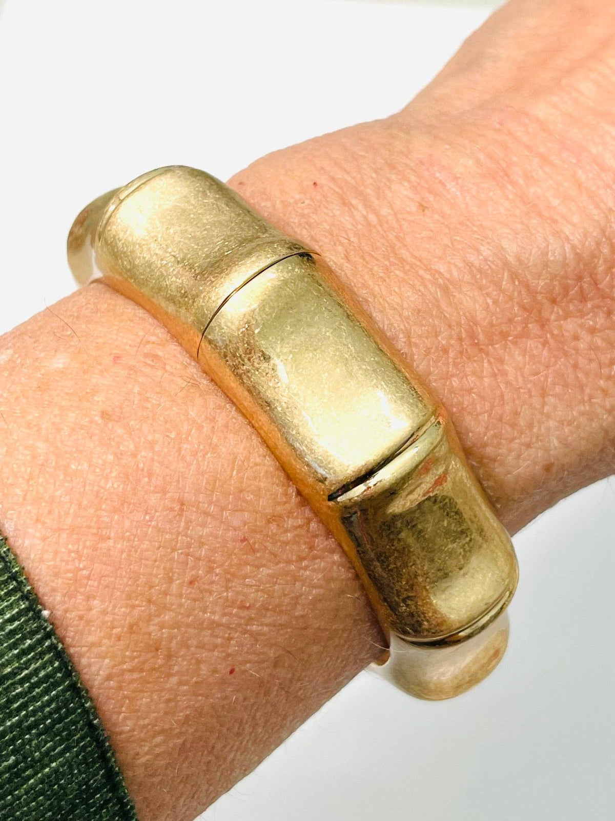 TWO FORTY TWO - CHIC - Hinged Bamboo Cuff (vintage gold) BBR503