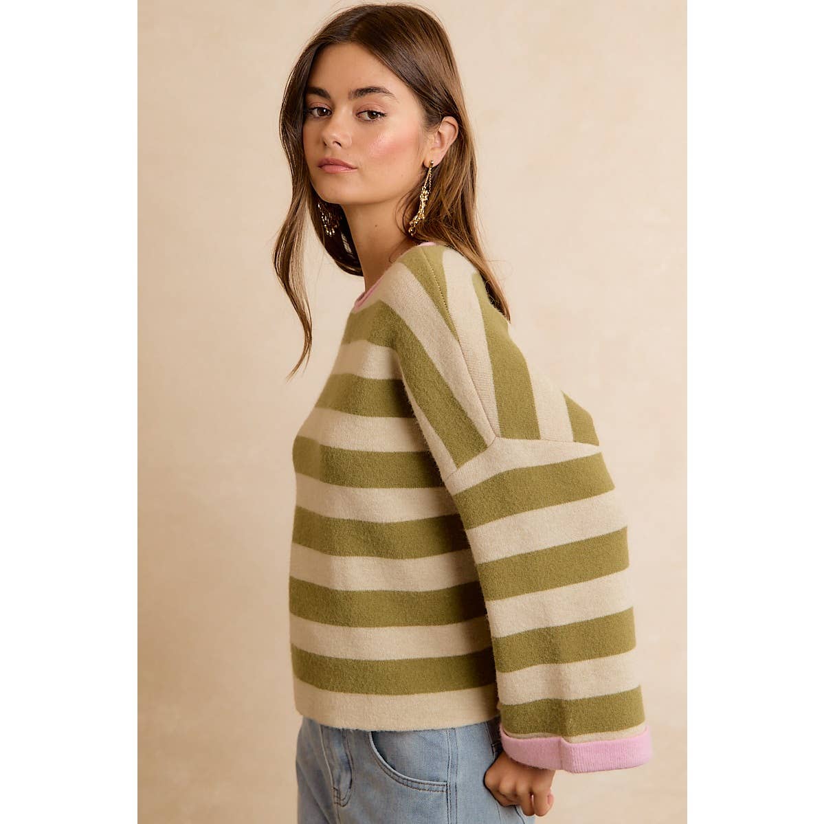 BiBi - STRIPE CONTRAST BINDING AND REVERSIBLE SWEATER: MOCHA/BLUE GREY / M