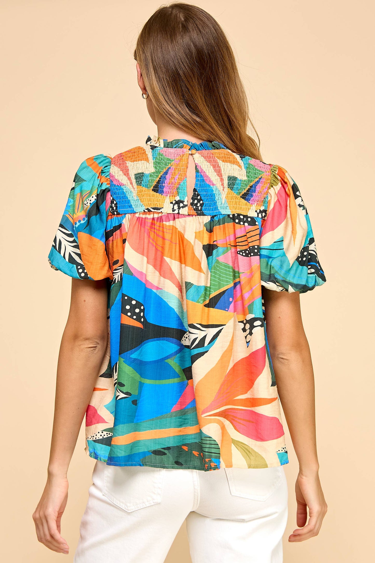 TCEC - CT9486-Abstract Print Smoked Detail Puff Sleeves Top: MULTI / M