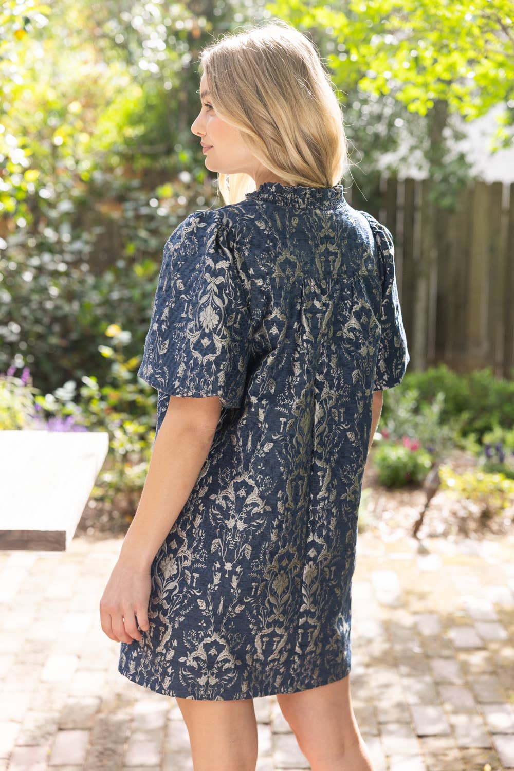 VOY - 36775 Smocked V-Neck Jacquard Shift Dress: Navy / M