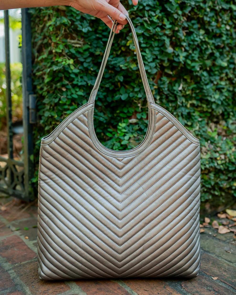Caroline Hill Greyson Tote in Black Pearl VQ