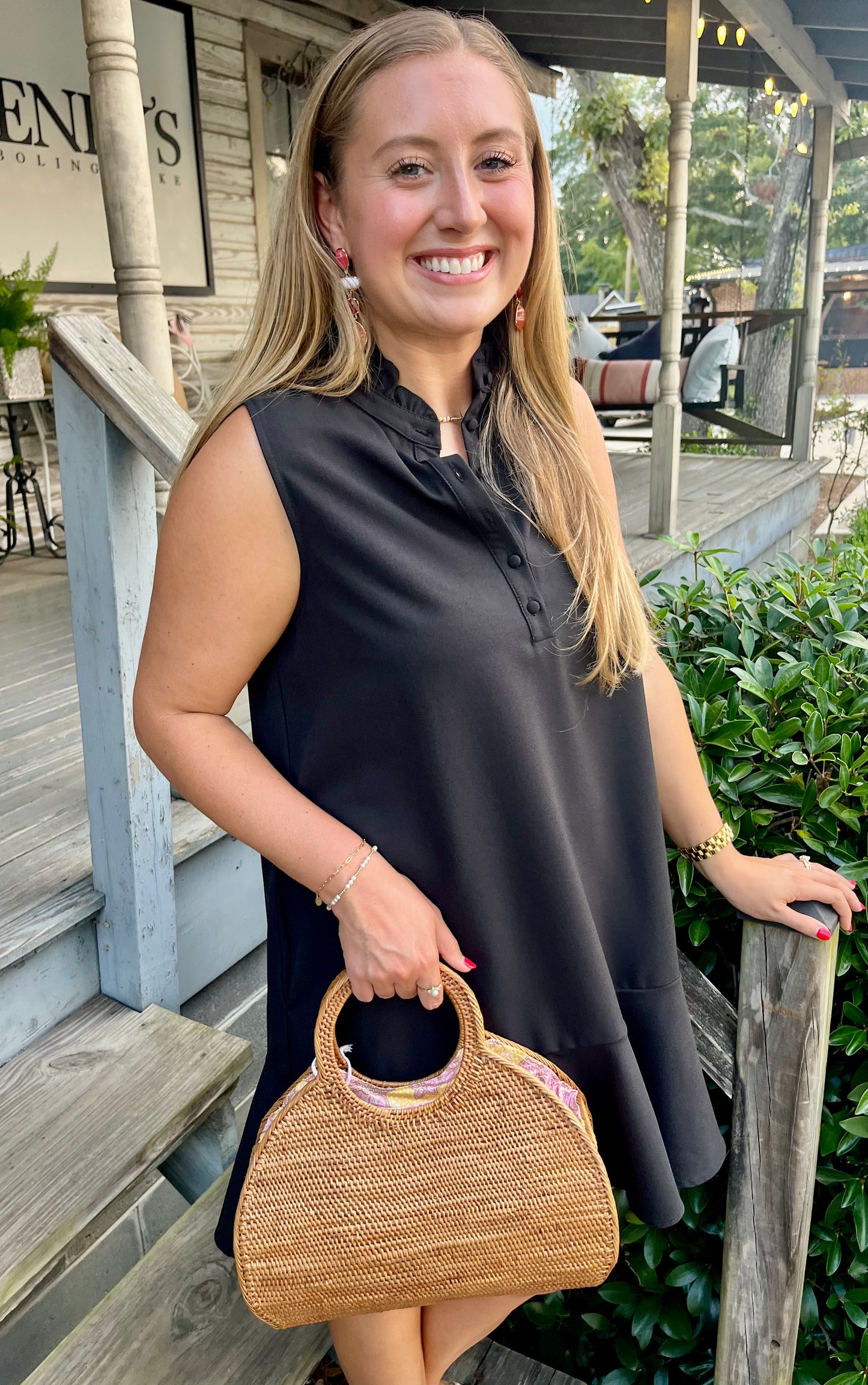Alyssa Sleeveless Shift Dress | Black