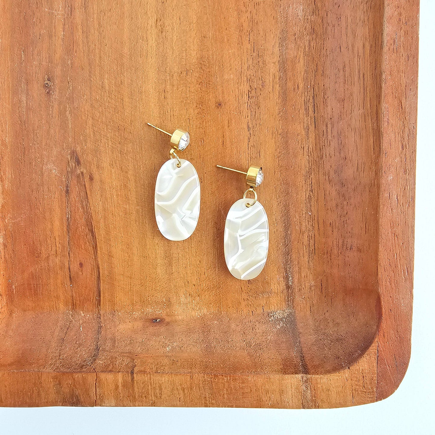 Spiffy & Splendid - Lucy Earrings - Ivory // Spring Summer Neutral Jewelry