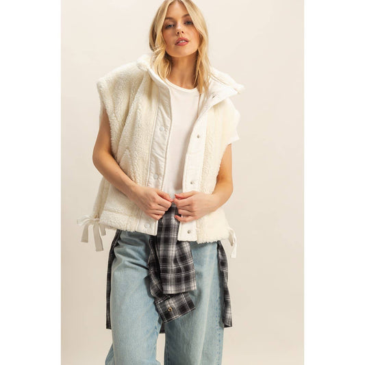 Sherpa Vest Jacket: WHITE