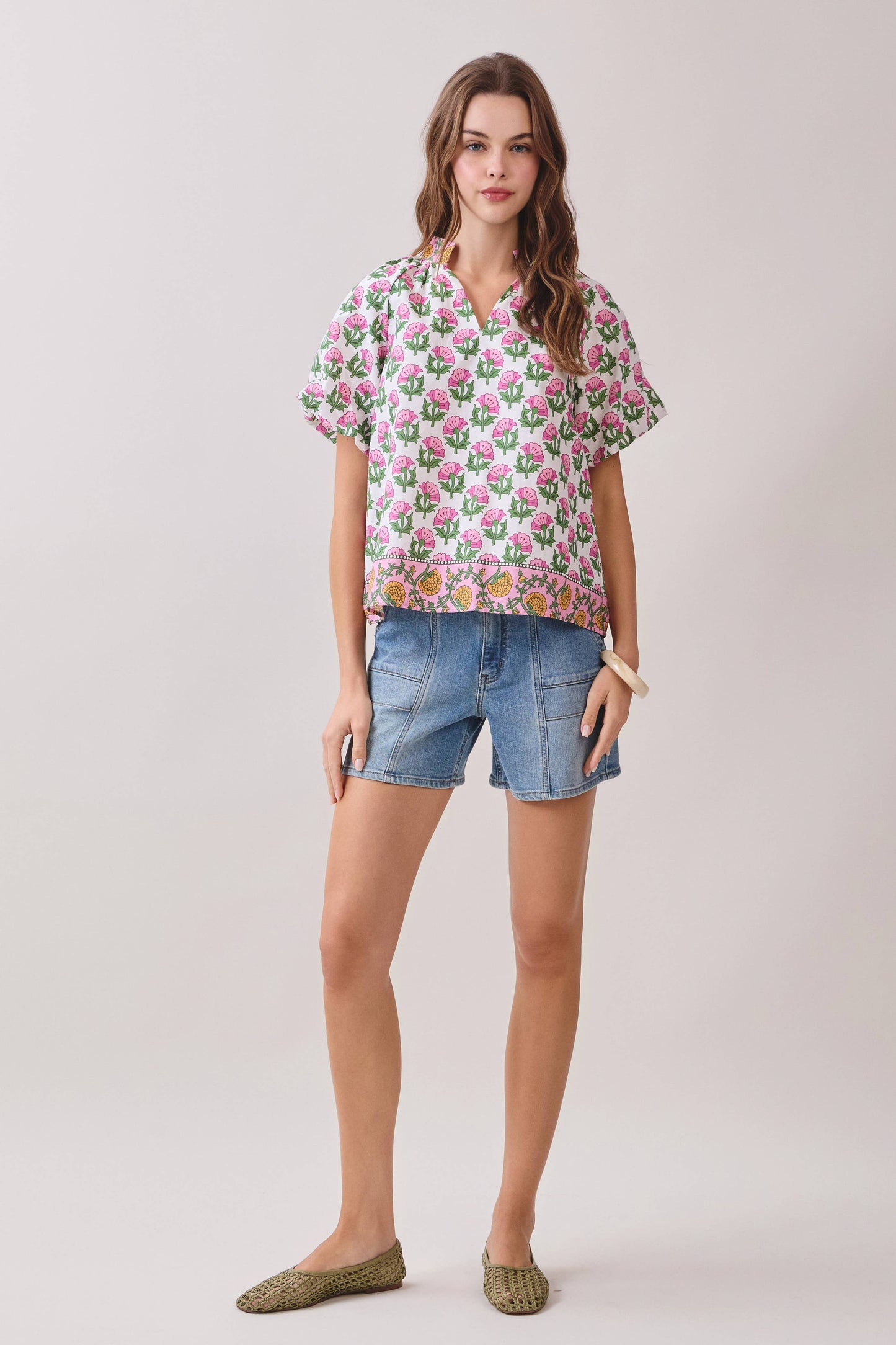 TCEC - CT9806-Floral Print Bubble Sleeves Split Neckline top: Pink / S