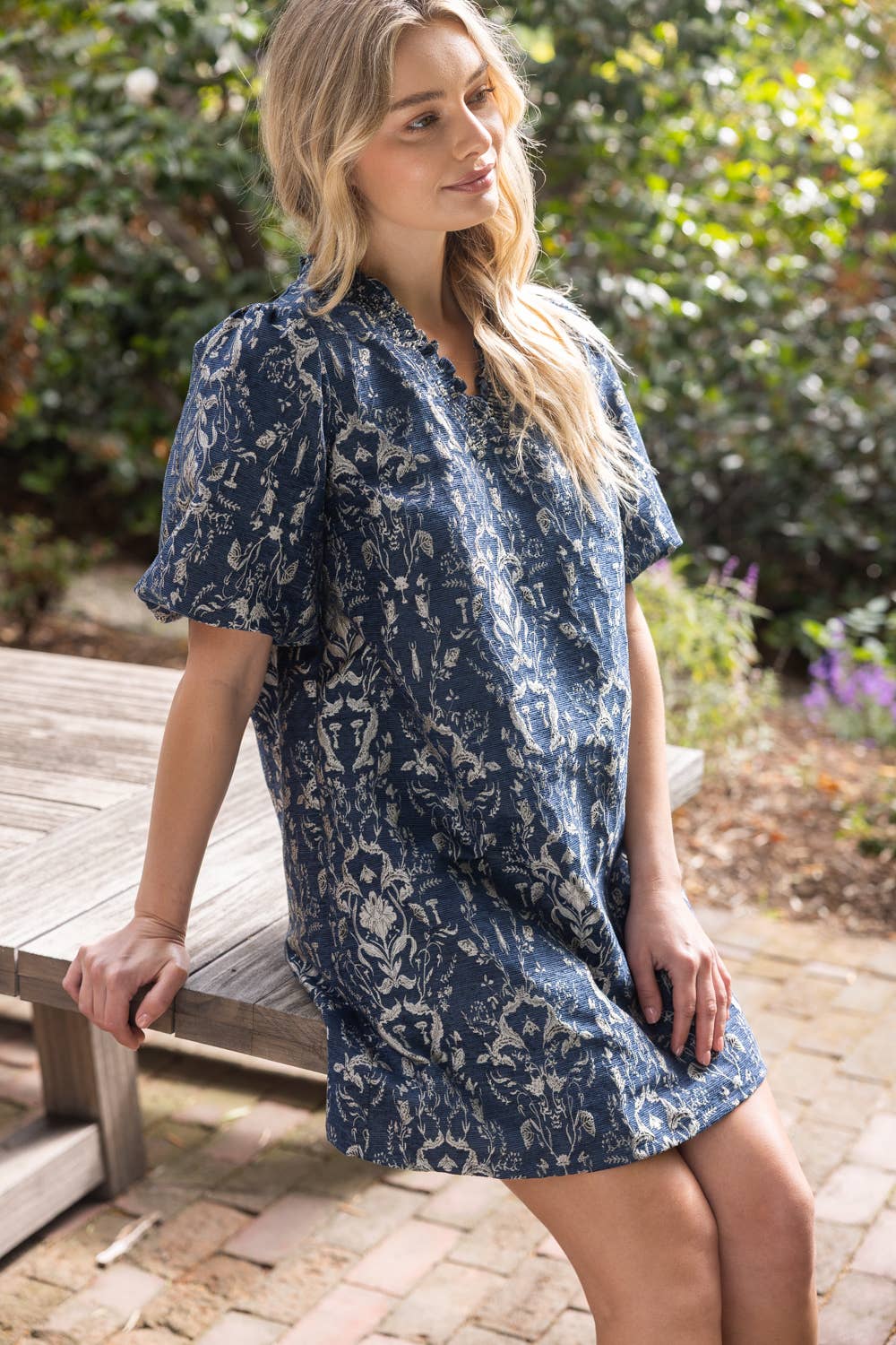 VOY - 36775 Smocked V-Neck Jacquard Shift Dress: Navy / M