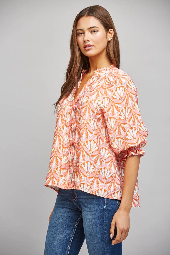 FATE - GEO PRINT RUFFLED STAND COLLAR SHORT SLV BLOUSE FT22326: CREAM MULTI / M